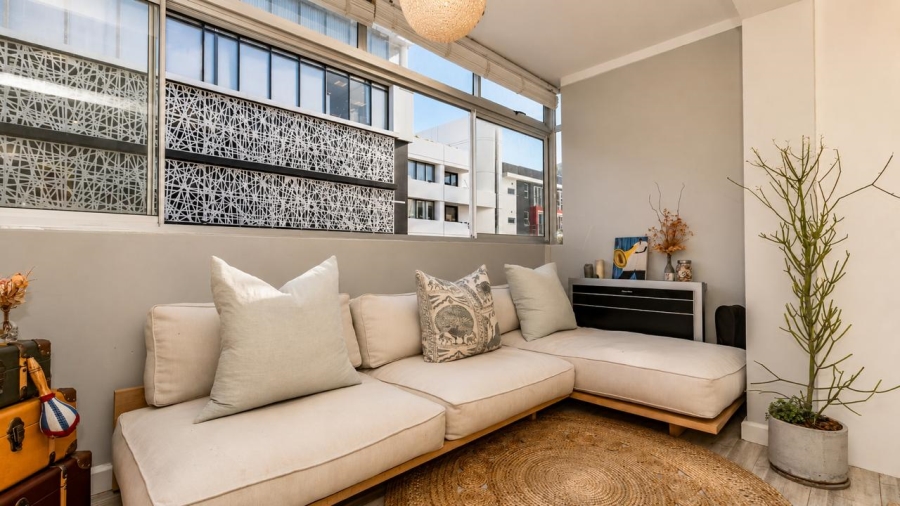3 Bedroom Property for Sale in Sea Point Western Cape